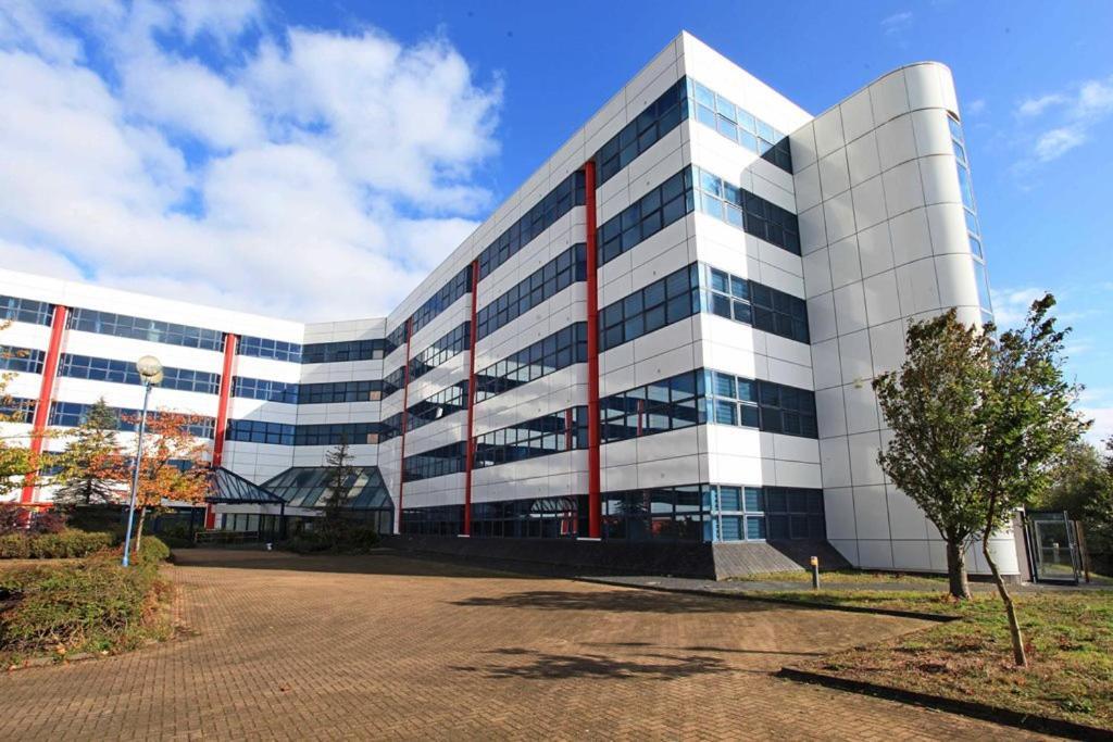 Sapphire House Apartments Telford Exterior photo